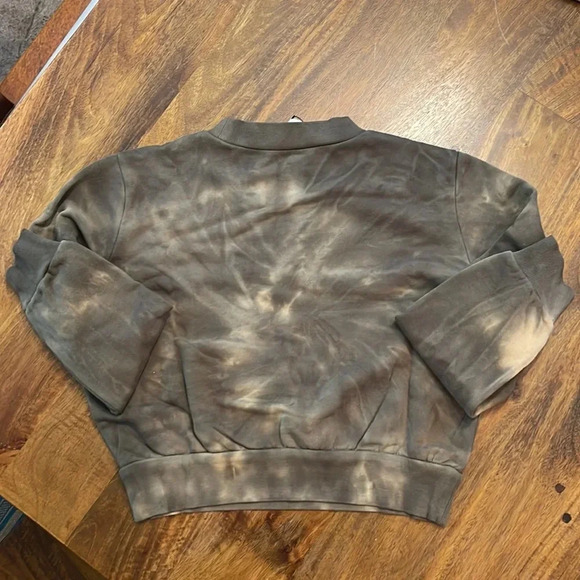 Pam & Gela Tie Dye Crop Sweatshirt, olive - Picture 8 of 8